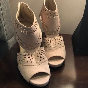 Open toe heel booties